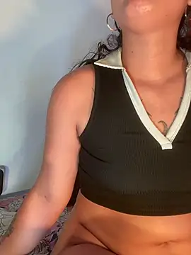 Živý XXX chat EMILYY_FOXY