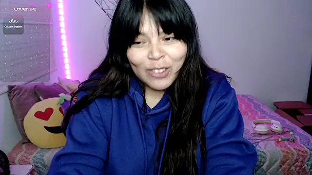 Živý XXX chat EllieMoonX