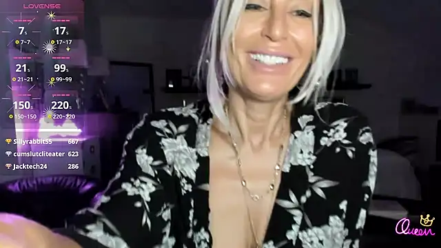 צ'אט XXX בשידור חי של VelvetBarbie