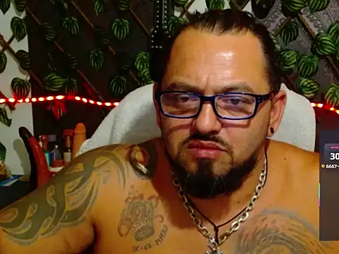 Show modela mr_wolf46 na web-kameri