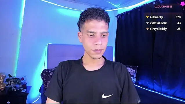 Živý XXX chat Ethan_Boyy