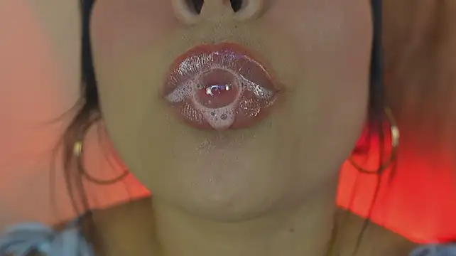 mia_roux1's Live XXX Chat