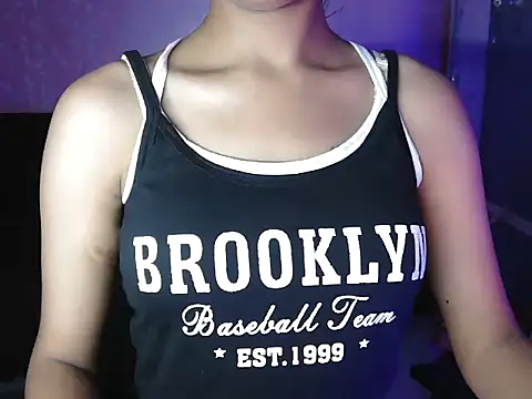 Riyahoty6 Adlı Modelin Canlı XXX Sohbeti