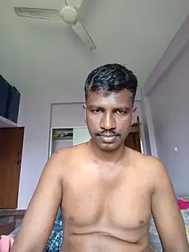 ParamkeerthiのライブXXXチャット