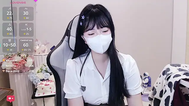 Nina_777_ 网络视讯表演