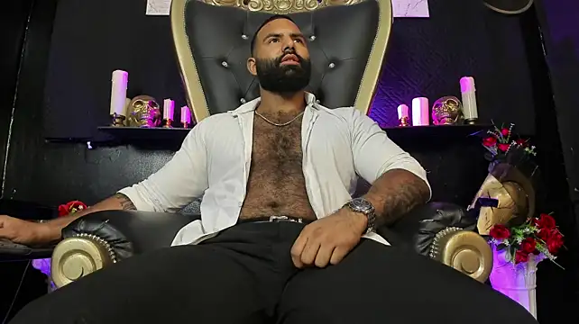 دردشة BeardAndrew الجنسية المباشرة