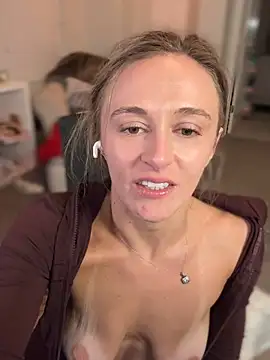 lunagirl13's Webcam Show