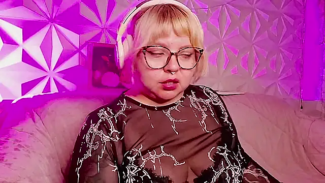 Czat XXX na żywo – Satyn_doll