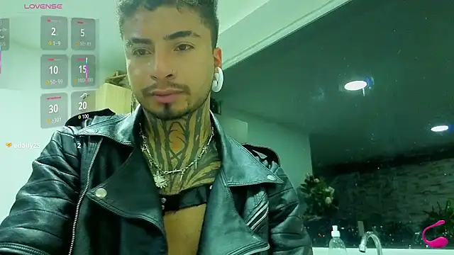 JuanCamiilo_66 – webcam-show