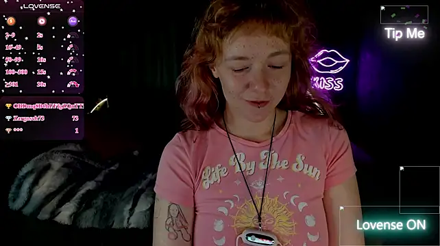 Ricki_Bloom élő XXX-chatje