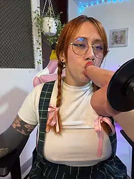 XXX chat uživo modela Luna_Paris_