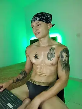 צ'אט XXX בשידור חי של DIEGO_JONES