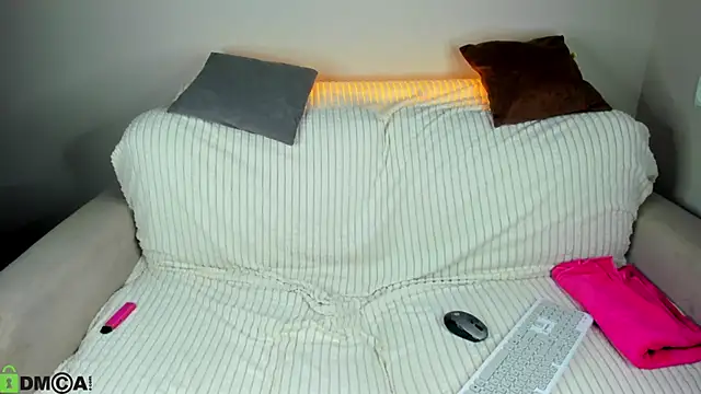 Chat +18 de Nika_Blaze ao vivo