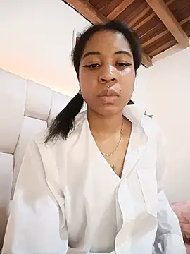Chatroom XXX en direct de Zaira_Rose_