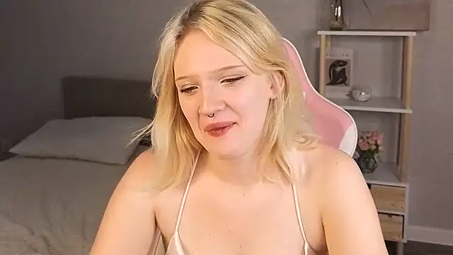 Chat +18 de Lilly_Jhonass ao vivo
