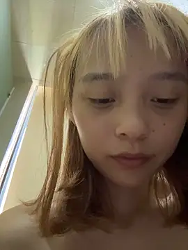 Webkamerová show yangyang520-18girl