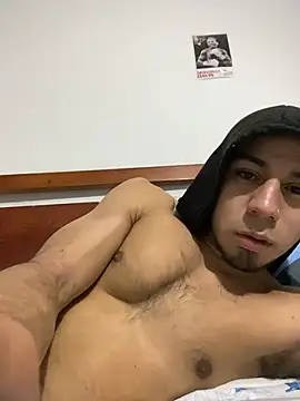 Pokazy przed kamerką – Taylor_DiamondBoy
