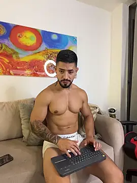 Ezzio_Scolaro Pertunjukan Webcam