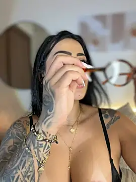 Chatroom XXX en direct de KimberlyWalton