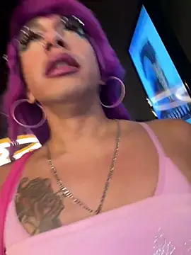 הופעת וובקאם של TranSexualJade95