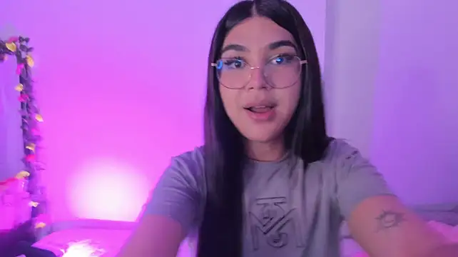 Czat XXX na żywo – RoseCassie