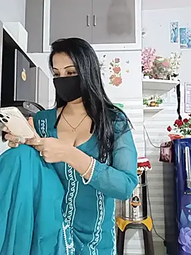 Kaur_Simran_01 Show in webcam