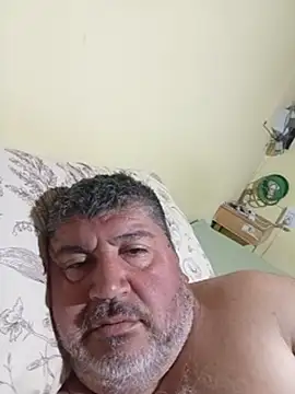 tatingordin élő XXX-chatje