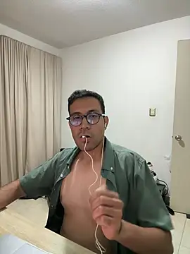 عرض كام AdrianGarcia89