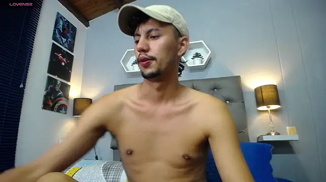 Show modela xxx_thesupercum_ na web-kameri