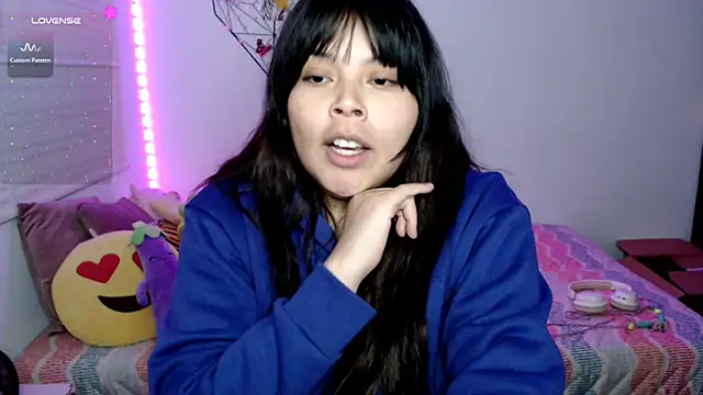 EllieMoonX's Live XXX Chat