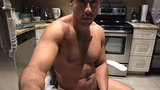 BigGuyMuscle: онлайн-секс-чат