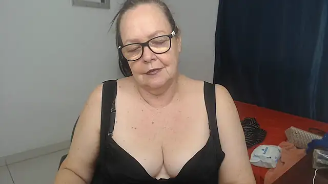 latinalili9's Live XXX Chat