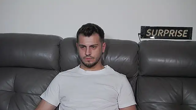 Živý XXX chat CrazyDom1