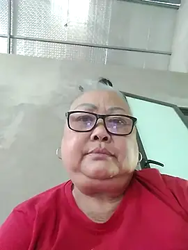 YourMomy-'s Webcam Show