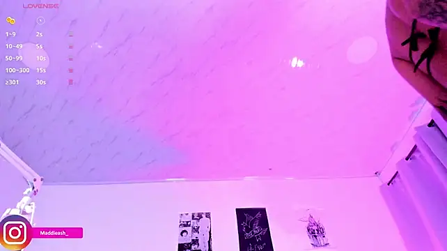 MadieAsh live XXX chat