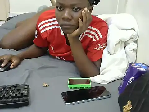 Chat +18 de QueenSar ao vivo