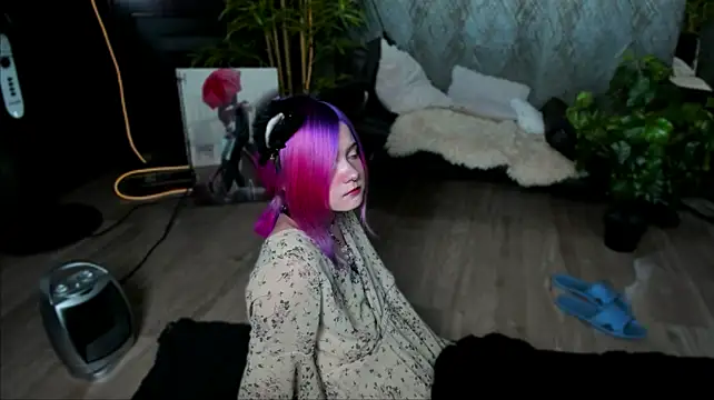Miiu_miiu élő XXX-chatje