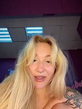 Chatroom XXX en direct de Rimmahottes