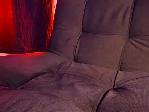 XXX chat uživo modela TerryPool