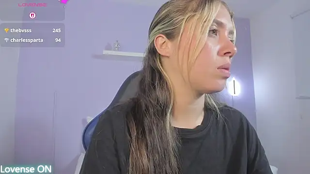 nataly_rodri élő XXX-chatje