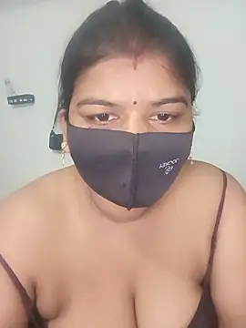 XXX chat uživo modela Sassy_messy
