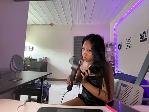 צ'אט XXX בשידור חי של PinayLina18
