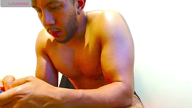 georgeholl Show in webcam