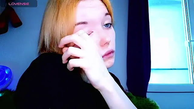 Kiara_Age – Naživo XXX chat