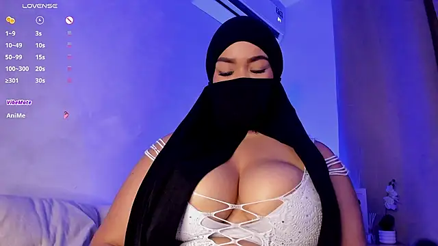 thaira_aly's Webcam Show