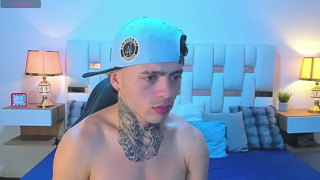 Show de Zeus_damian21 na webcam