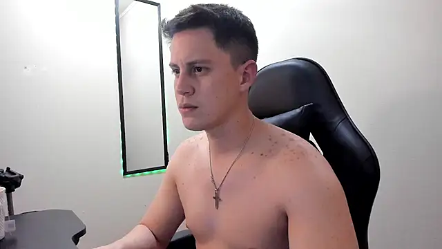 KendricTorres Pertunjukan Webcam