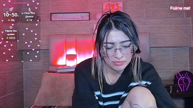 Chat XXX en directo de mia_devine_