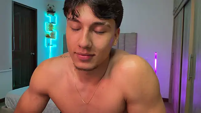 CHRIS_MORGAN1 élő XXX-chatje
