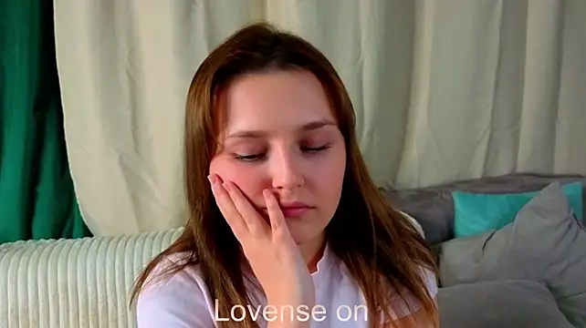 LorriMonz 现场XXX聊天